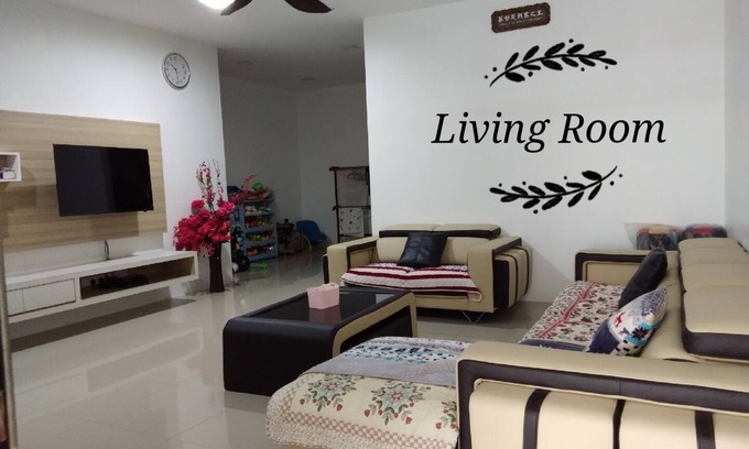 Miri House | Discover Sakura Homestay Miri - 10 Pax, Near Town