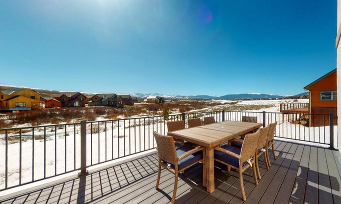 Tabernash House | Experience Family Comfort at Sakura House Hotel