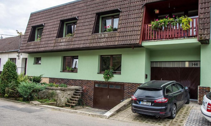 Salas Villa | Perfect Getaway: Salaš for 14 with Breakfast & Family Fun