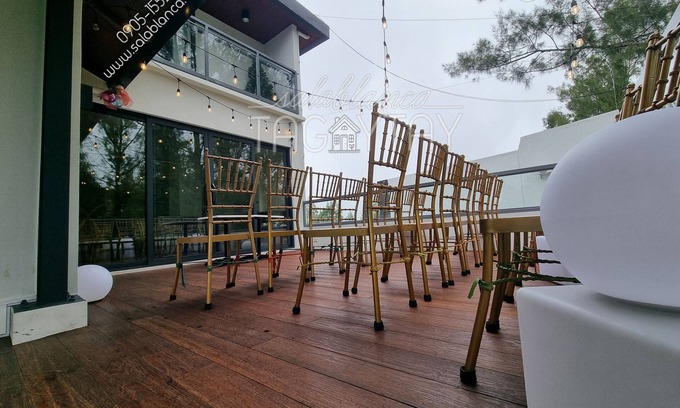 Tagaytay Resort | Salablanca Tagaytay Brand New Luxury Home with plush beds balcony & home theater
