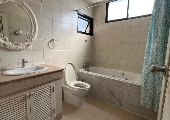 Embassy District Apartment | Family-Friendly Stay at Saladaeng Executive Condominium