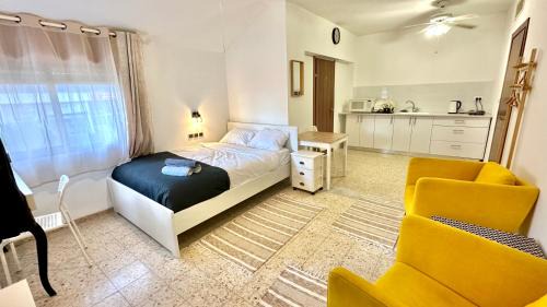 Nahariya Apartment | Family-Friendly Stay at Salamandra Guest House