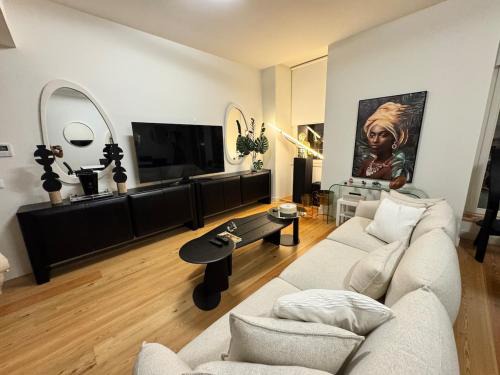 Lisbon Old Town Apartment | Salazar Palace