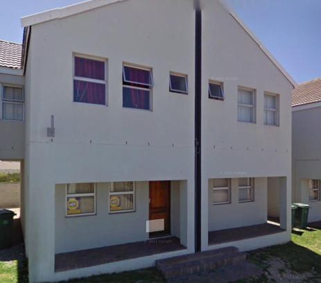 Saldanha Apartment | Oceanfront Saldanha Bluewater Bay Apartment with Child Friendly Amenities