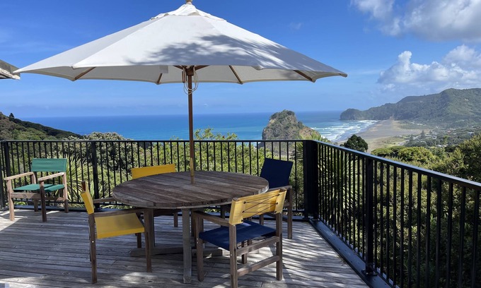 Piha House | Scenic Getaway with Breathtaking Piha Beach Views
