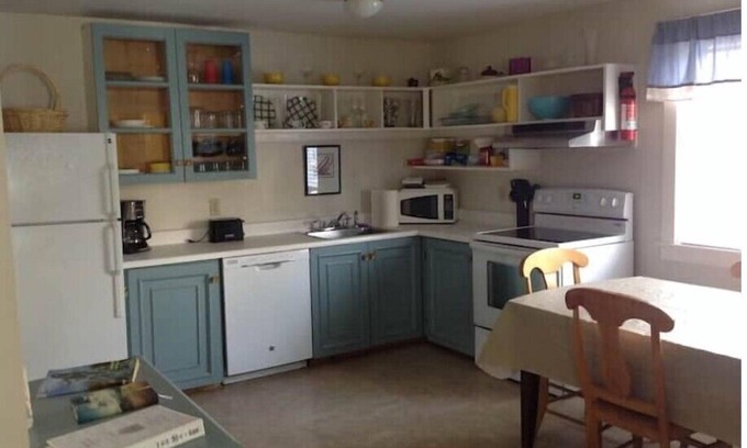 Beverly Apartment | Ideal Salem/Beverly Getaway for Summer Fun and Relaxation