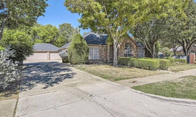 Grand Prairie House | Salem Home in Grand Prairie