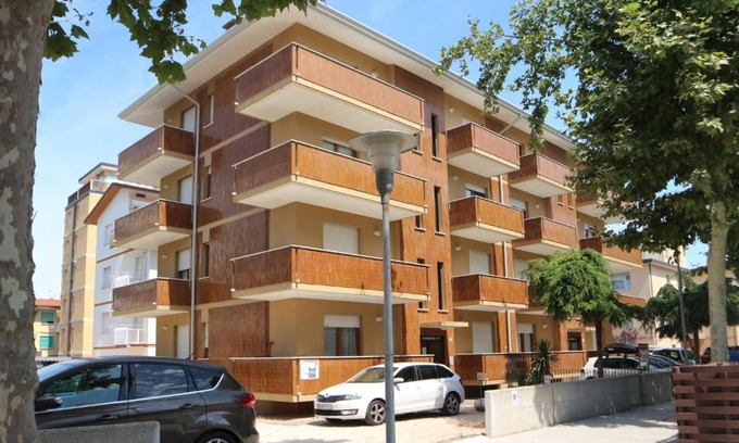 Lignano Sabbiadoro Apartment | Discover Salisburgo: Family and Pet-Friendly Retreat