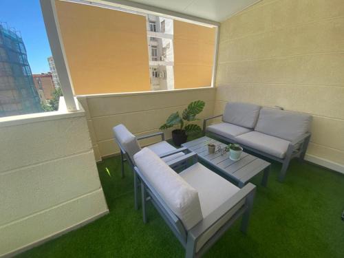 Explanada de la Estacion Apartment | Top-Rated Family Retreat at Salitre 51 Home Málaga II