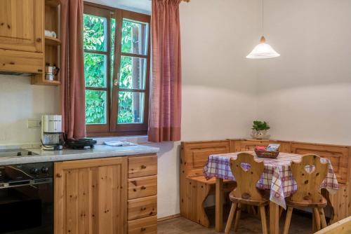 Collalbo Apartment | Pet-Friendly Sallrain Hof Monolokal: Rated 8.6/10