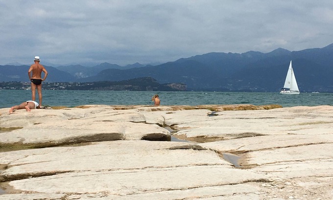 San Benedetto di Lugana Apartment | Discover Sally's Home: A Natural Paradise Retreat