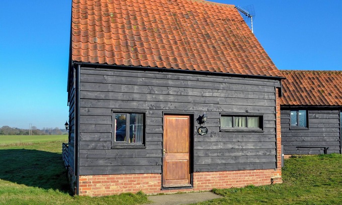 Wenhaston Cottage | Pet-Friendly 1 Bedroom Retreat in Wenhaston, Near Southwold