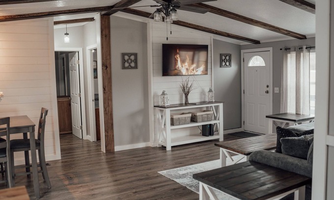 Pulaski House | Salmon River Retreat: Ideal for Families and Adventurers!