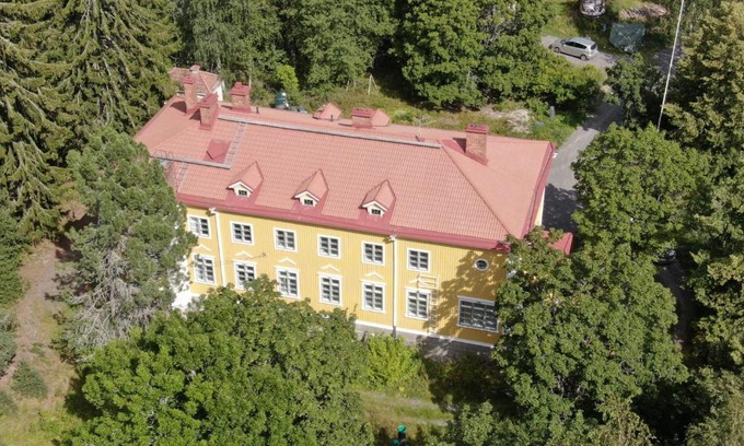 Tampere Hotel | Relax at Salonsaaren Pappila: Oceanfront and Pet Friendly