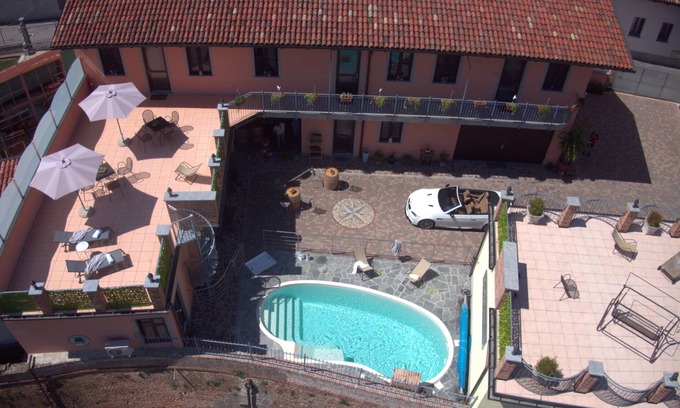 Monticello d'Alba Apartment | Relax at Salt Crystals Apartments and Spa with Ocean Views