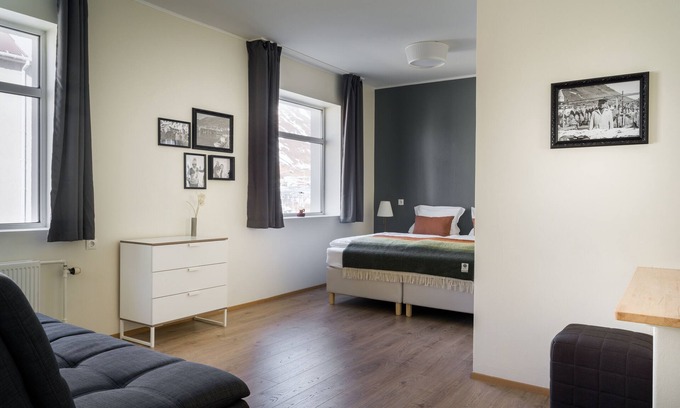 Siglufjorður House | Comfortable Salt Guesthouse with Breakfast & Family Amenities