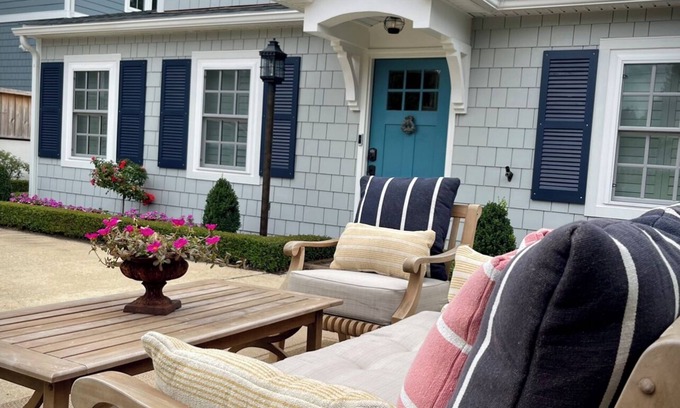 Northeast Virginia Beach Cottage | North End Vintage Beach Cottage with Ocean View & Spa