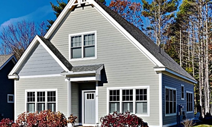 Arundel Cottage | Discover Maine's Magic in a 3 BR Cottage with Pool & Spa