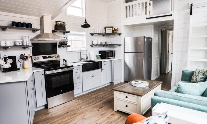 Dover House | Salt & Pepper ("In The Pines" at KY Lake) | 121 & 131 Pine Grove Lane, Dover, TN 37058