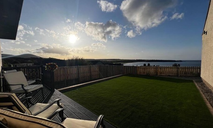 Cullen House | Family-Friendly Salt View Hotel - 4 Star, Guest Rated 9.8