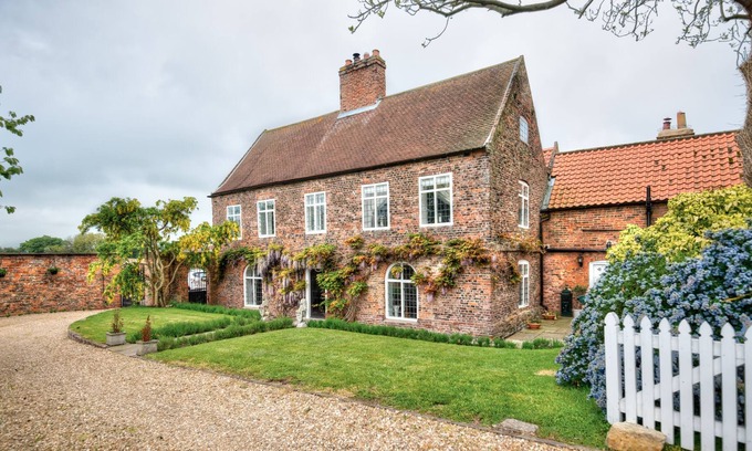 Saltfleet Bed & Breakfast | Saltfleet Manor House