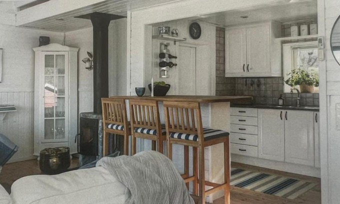 Uddevalla Municipality House | Charming Oceanfront Retreat at Saltkällan Hällaviksvägen