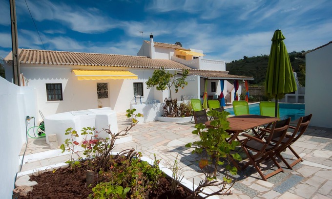 Silves House | Saltwater pool, large whirlpool, 30 minutes to the beaches of the Algarve.