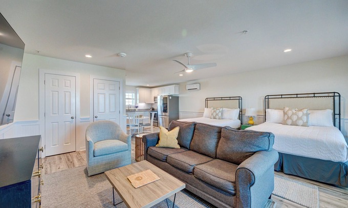 Surf City Apartment | Oceanfront Saltwater Suites with Kitchen & Spa Amenities