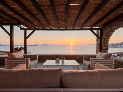 Agios Ioannis Villa | Experience Salty Blè: Oceanfront Stay with Stellar Reviews