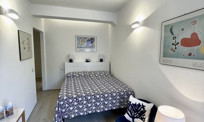 Manarola Apartment | Experience Salty Dreams Guest Room in Scenic Manarola