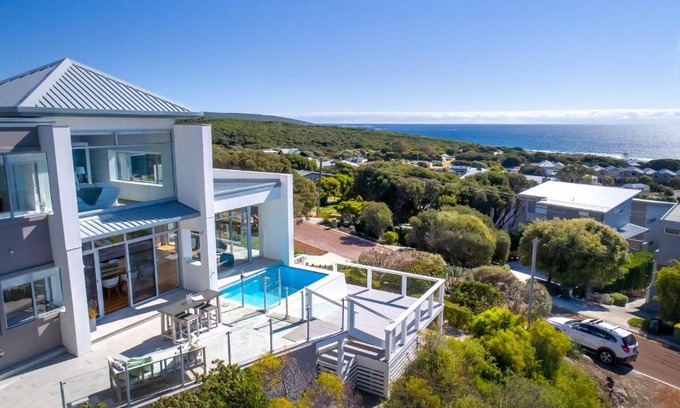 Yallingup House | Relax at Salty Kiss - Family-Friendly Retreat in Yallingup