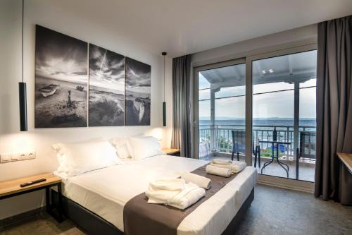 Polichrono Apartment | Salty Sea View Apartments