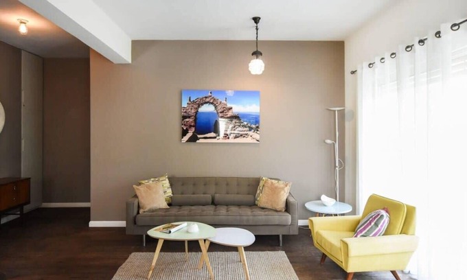 Old North Apartment | Ideal 3BR Retreat near Hilton Beach by HolyGuest