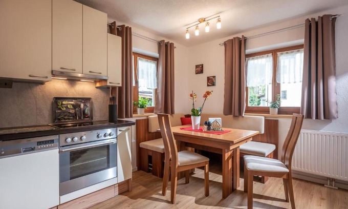 Hopfgarten im Brixental Apartment | Guest Rated Salven-Lodge - Family-Friendly Escape Awaits