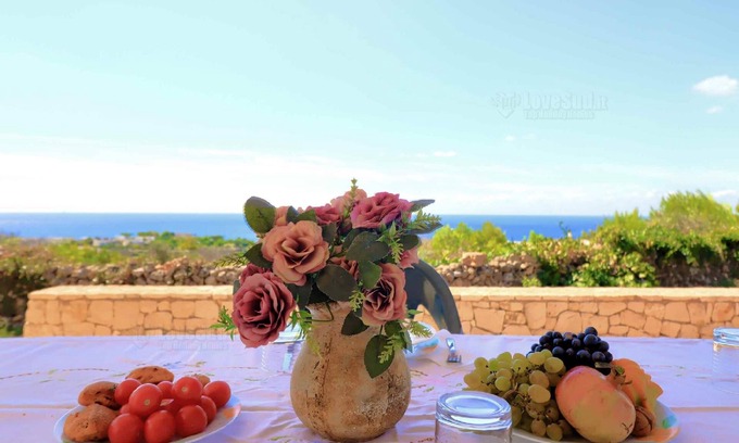 Marina San Gregorio House | Seaview Retreat with Spa & Pet-Friendly Amenities