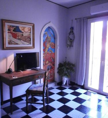 Giardini Naxos Bed & Breakfast | Discover Salvone's House B&B: Pet-Friendly Oceanfront Retreat