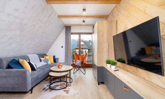 Zakopane Apartment | Beautiful 1 Bedroom with Balcony & Breakfast Included