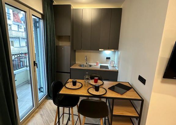Maini Apartment | Pet-Friendly Saly Apart: Highly Rated Family Getaway