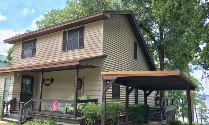 Jasper House | Waterfront Retreat at Sam Rayburn Lake with Sandy Beach
