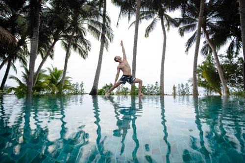 Thong Krut Resort | Discover Samahita Retreat: Beachfront Bliss & Spa Oasis