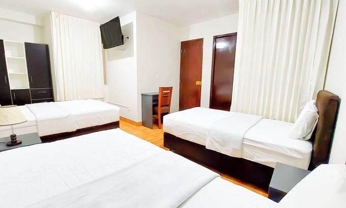 Tacna Bed & Breakfast | Budget-Friendly Stay at Samaná Hostal with Spa Amenities