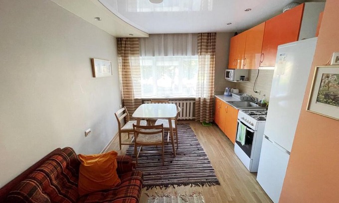 Sillamae Apartment | Inviting Samanta Apartments: Family-Friendly with Kitchen