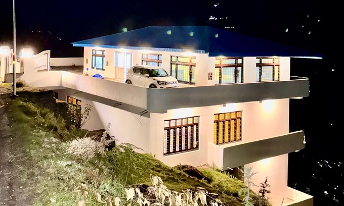 Munsyari Bed & Breakfast | SamathaStay