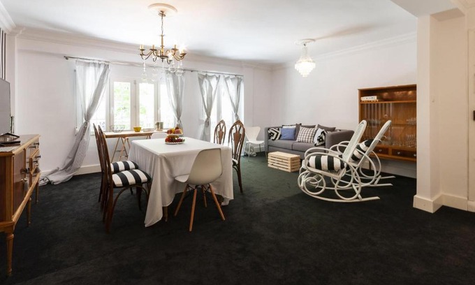 Gandia Apartment | Family-Friendly Samba Hotel: Ideal for Budget Travelers