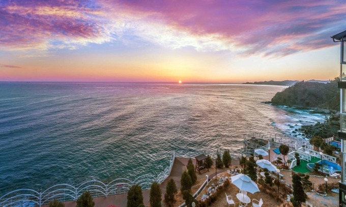 Samcheok House | Eco-Friendly Escapes at Samcheok Pension Huga - 10/10 Rated