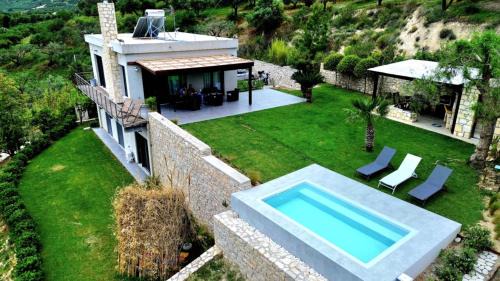 Vlachiana Villa | Inviting Samiro Villa with Heated Whirlpool & Breakfast