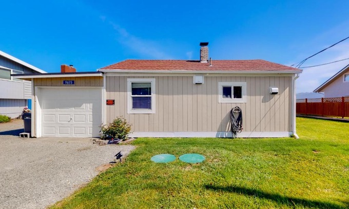 Bow House | Cozy Samish Bay Cottage - Family-Friendly Retreat Awaits