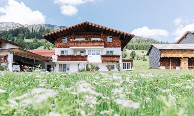 Tannheim Apartment | Family-Friendly Getaway at Sammer's Rosenchalet – 9.1/10