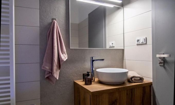 Trinec Apartment | Guest Rated 9/10: Samoobslužné Apartmány Evičenstvo