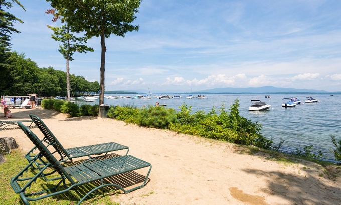 Gilford Condo | Exceptional Samoset with Lake View and Private Pool